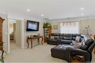20 Kate Circle, Middle Island, NY 11953 - Photo 5