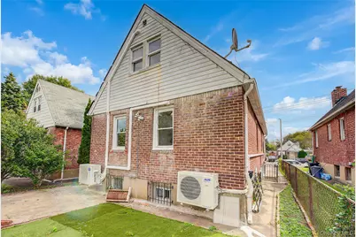 32-28 Utopia Parkway, Flushing, NY 11358 - Photo 39