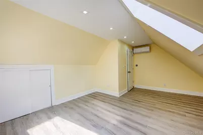 32-28 Utopia Parkway, Flushing, NY 11358 - Photo 23