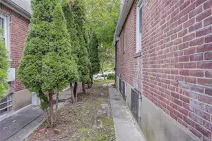 32-28 Utopia Pkwy, Flushing, NY 11358 - Photo 37
