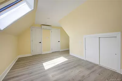 32-28 Utopia Parkway, Flushing, NY 11358 - Photo 27