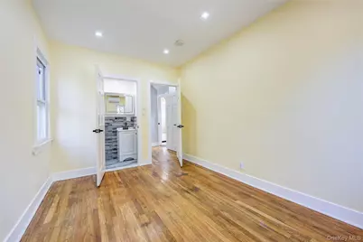 32-28 Utopia Parkway, Flushing, NY 11358 - Photo 13