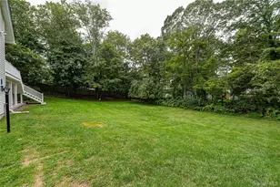 68 Chestnut St, Mount Sinai, NY 11766 - Photo 25