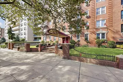 360 Ocean Parkway #5G, Brooklyn, NY 11218 - Photo 3