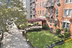 360 Ocean Pkwy, Brooklyn, NY 11218 - Photo 27
