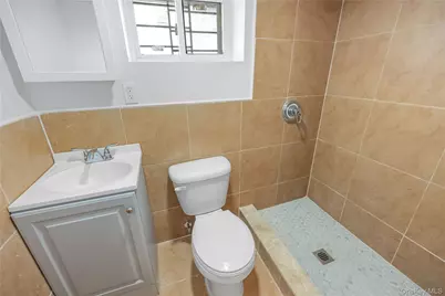 4511 Monticello Avenue, Bronx, NY 10466 - Photo 27