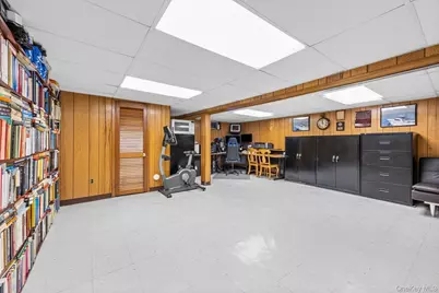 123 Old Post Drive, Hauppauge, NY 11788 - Photo 29