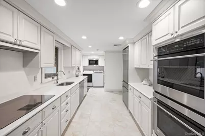 123 Old Post Drive, Hauppauge, NY 11788 - Photo 5