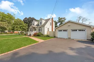 8 N 5th St, Holbrook, NY 11741 - Photo 3