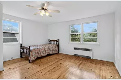 48 Maple Drive, New Hyde Park, NY 11040 - Photo 17