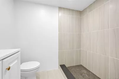 113-22 204th Street, Saint Albans, NY 11412 - Photo 11