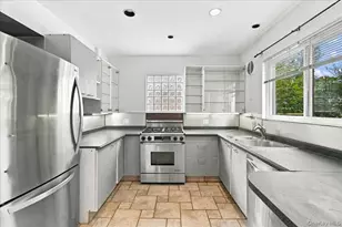 973 N 3rd St, New Hyde Park, NY 11040 - Photo 11