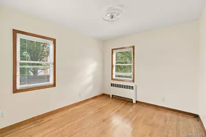 973 N 3rd Street, New Hyde Park, NY 11040 - Photo 17