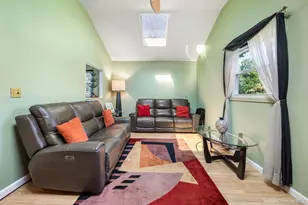 1647 Straight Path, Lindenhurst, NY 11757 - Photo 9