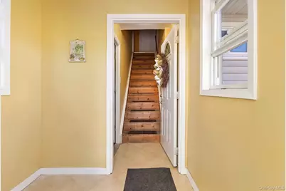 1647 Straight Path, Lindenhurst, NY 11757 - Photo 15