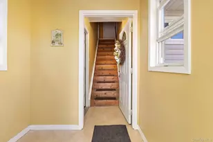 1647 Straight Path, Lindenhurst, NY 11757 - Photo 15