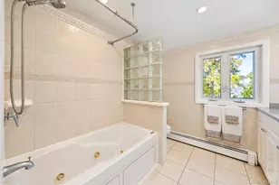 14 Hollingwood Dr, Coram, NY 11727 - Photo 39