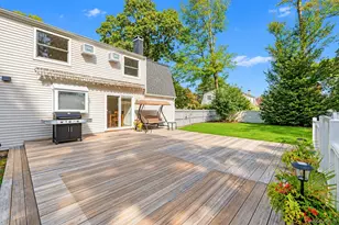14 Hollingwood Dr, Coram, NY 11727 - Photo 11