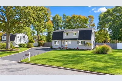 14 Hollingwood Drive, Coram, NY 11727 - Photo 3