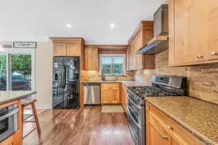 17 Marlowe Pl, Greenlawn, NY 11740 - Photo 11