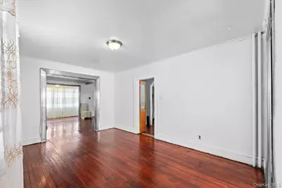 195-12 McLaughlin Avenue, Hollis, NY 11423 - Photo 15