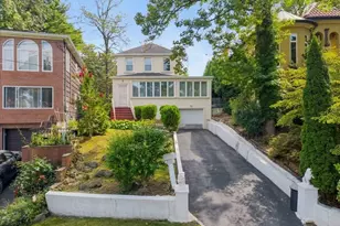195-12 McLaughlin Ave, Hollis, NY 11423 - Photo 33