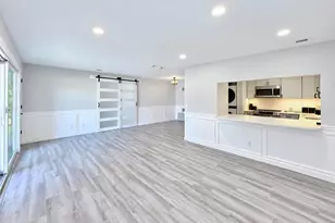 160 Cambridge Dr, Copiague, NY 11726 - Photo 5