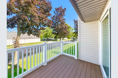 160 Cambridge Drive, Copiague, NY 11726 - Photo 21