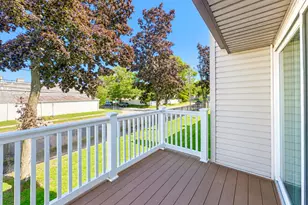 160 Cambridge Dr, Copiague, NY 11726 - Photo 21