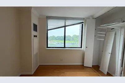 269-10 Grand Central Parkway #4U, Floral Park, NY 11005 - Photo 7