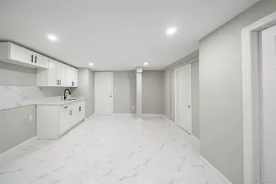 15417 108th Avenue, Jamaica, NY 11433 - Photo 31