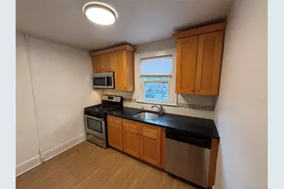 180 B Atlantic Ave, Lynbrook, NY 11563 - Photo 7