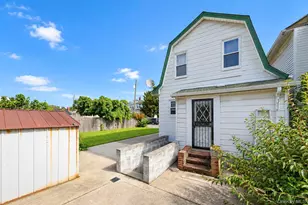 33 Claridge Ave, Elmont, NY 11003 - Photo 5