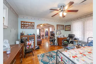 9021 81st Road, Glendale, NY 11385 - Photo 11