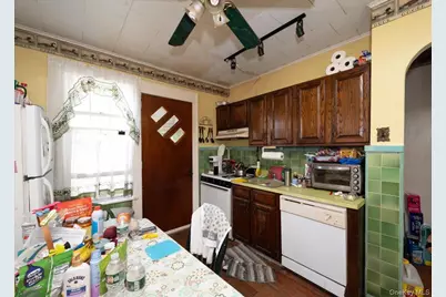 9021 81st Road, Glendale, NY 11385 - Photo 13
