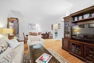55 Lenox Rd, Rockville Centre, NY 11570 - Photo 7