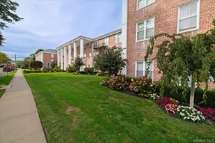 55 Lenox Rd, Rockville Centre, NY 11570 - Photo 3