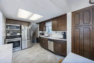 2 Dean St, Farmingdale, NY 11735 - Photo 23