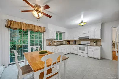 44 Hillside Lane, New Rochelle, NY 10804 - Photo 13