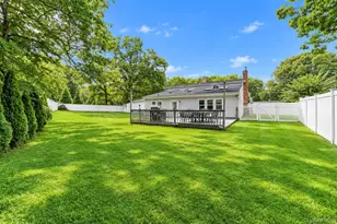 4 Bud Ct, East Setauket, NY 11733 - Photo 7