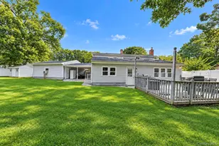 4 Bud Ct, East Setauket, NY 11733 - Photo 9