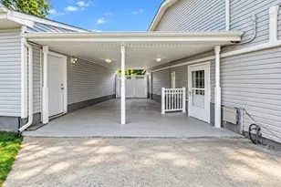 4 Bud Ct, East Setauket, NY 11733 - Photo 5
