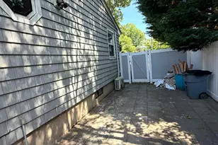 12 Cayuga Ave, East Northport, NY 11731 - Photo 27