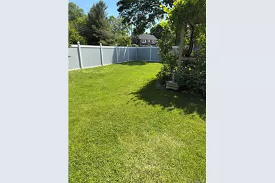 12 Cayuga Avenue, East Northport, NY 11731 - Photo 25