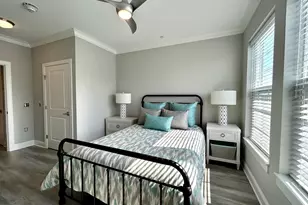 1031 E Hoffman Ave, Lindenhurst, NY 11757 - Photo 7