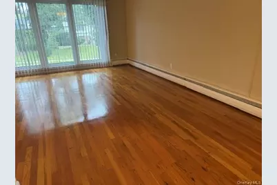 22 Cedar Street, Syosset, NY 11791 - Photo 9