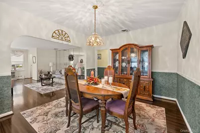 388 S 2nd Street, Lindenhurst, NY 11757 - Photo 5