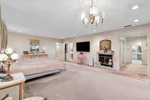 15 Hillcrest Dr, Great Neck, NY 11021 - Photo 27