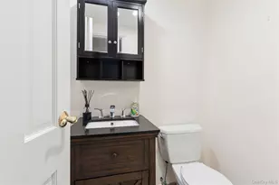 2919 Bond Dr, Merrick, NY 11566 - Photo 25