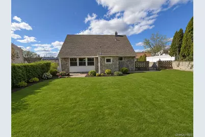 102 Mountaindale Road, Yonkers, NY 10710 - Photo 13